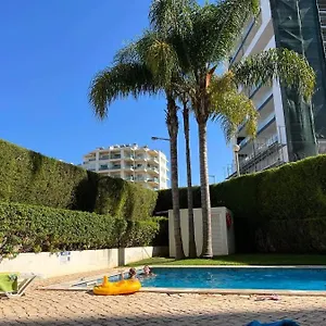 Três Palmeiras With Pool Apartamento